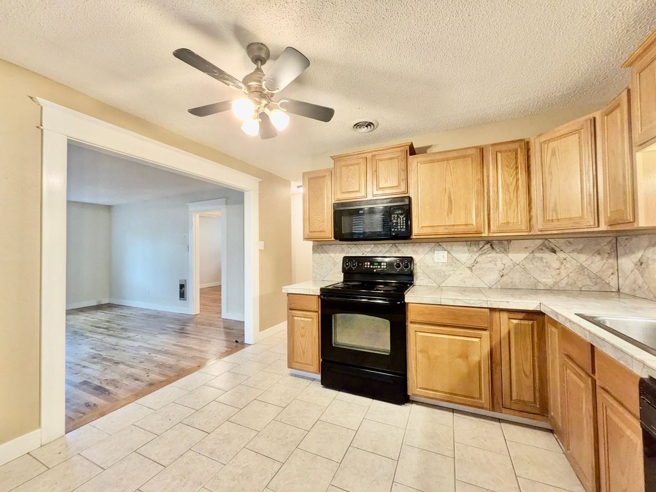 1808 Se Sherrett St - Photo 7 of 17