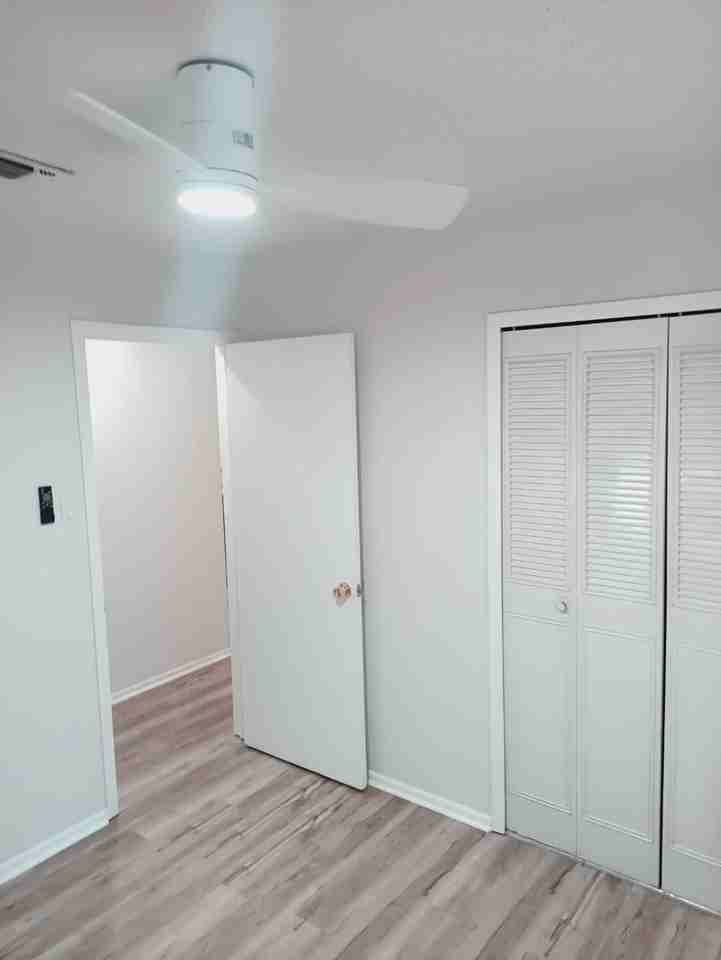 7526 Valley Oak St - Photo 5 of 17