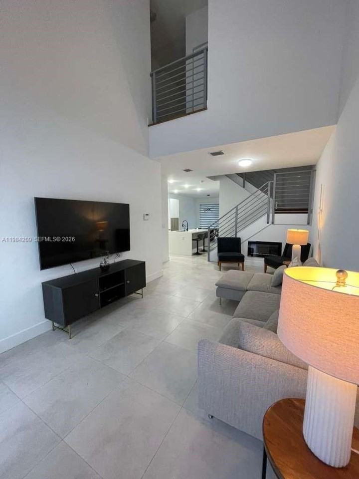 7240 Nw 103rd Path - Photo 6 of 20