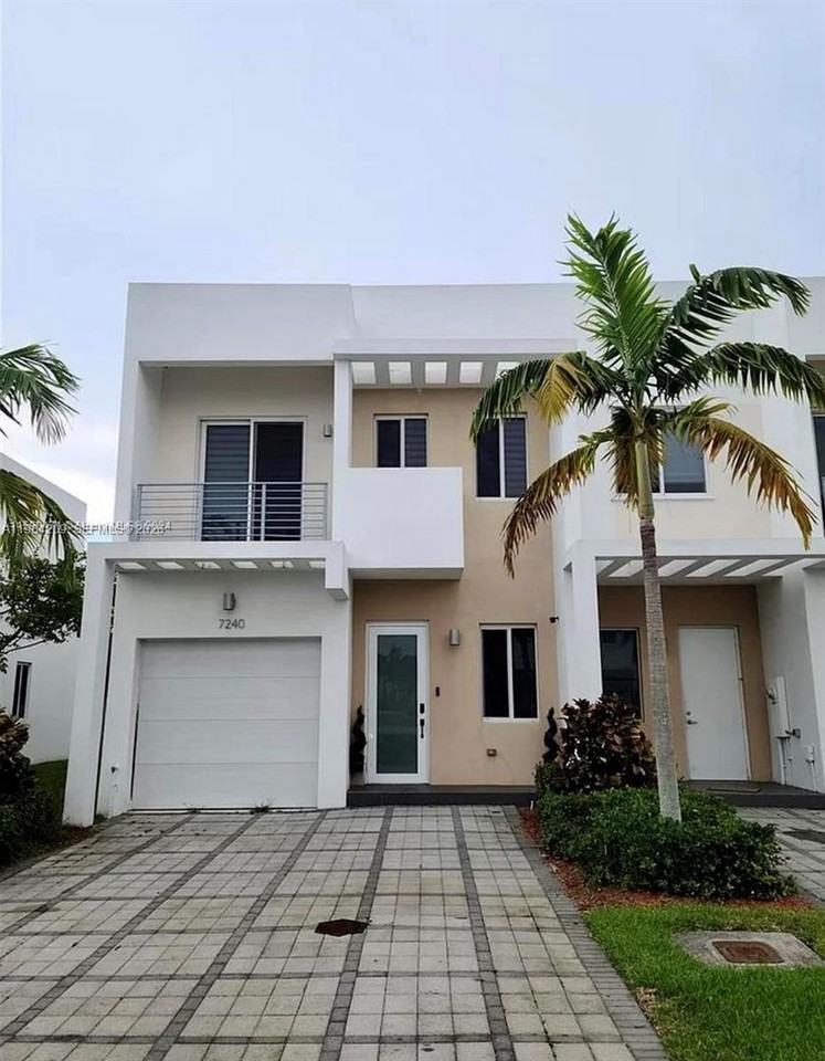 7240 Nw 103rd Path - Photo 7 of 20