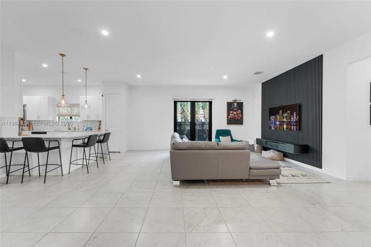 17805 Sw 114th Ct - Photo 5 of 22