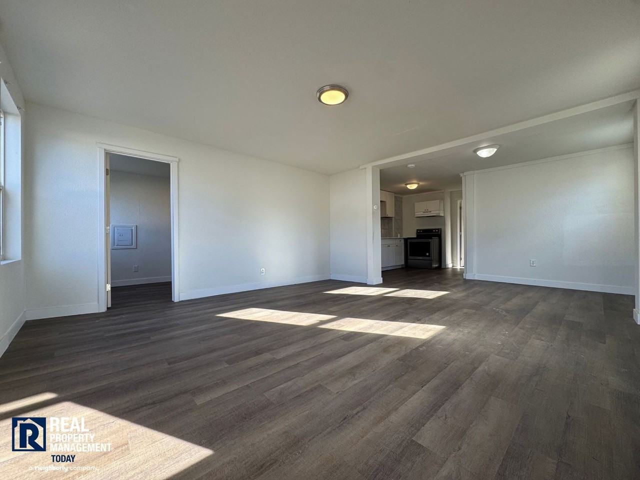 Hallassan Investments - Photo 5 of 23