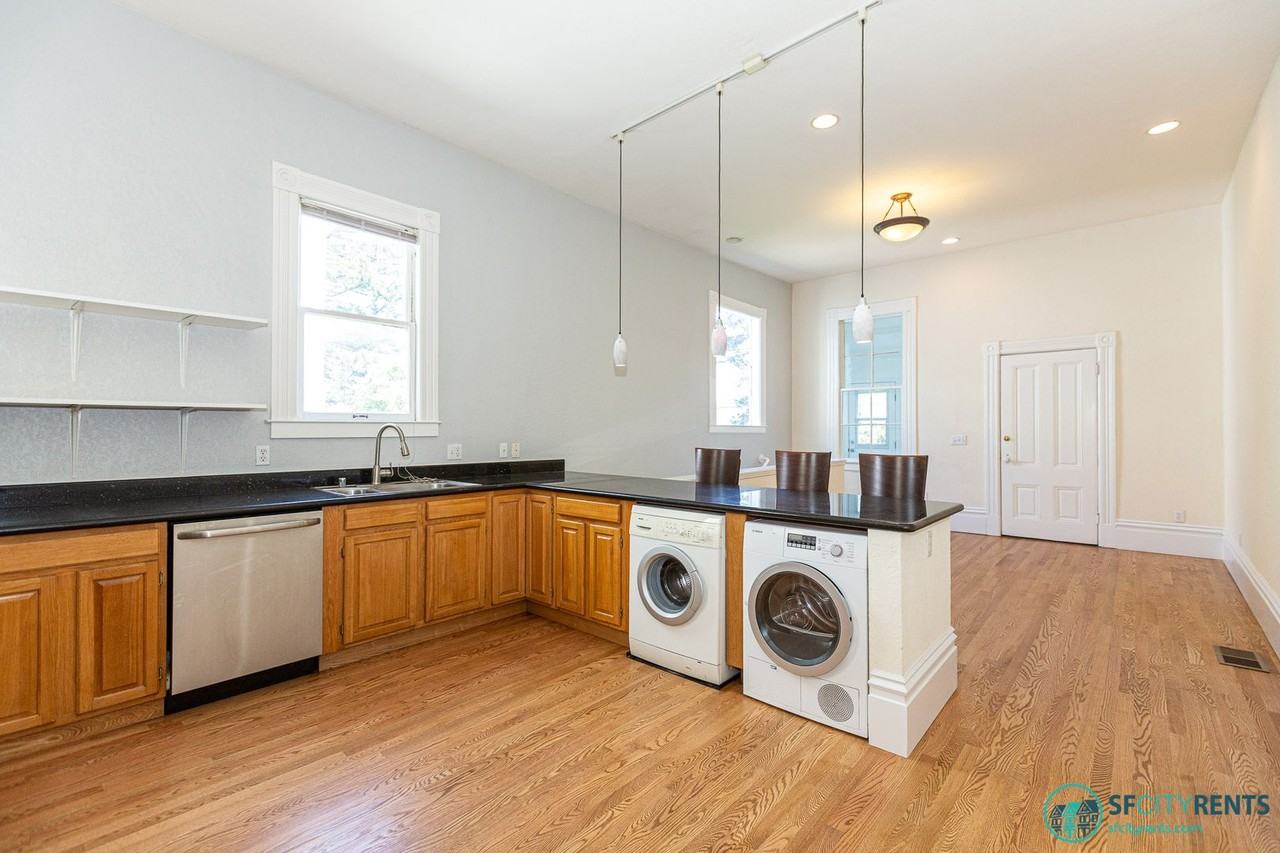 1623 Noe St - Photo 5 of 23