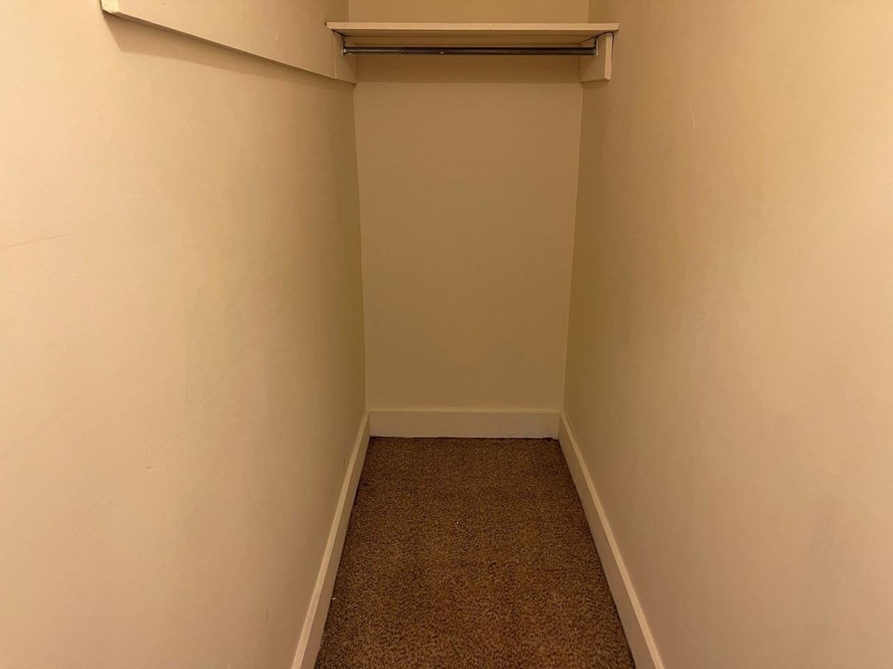 37 Boone St - Photo 4 of 11