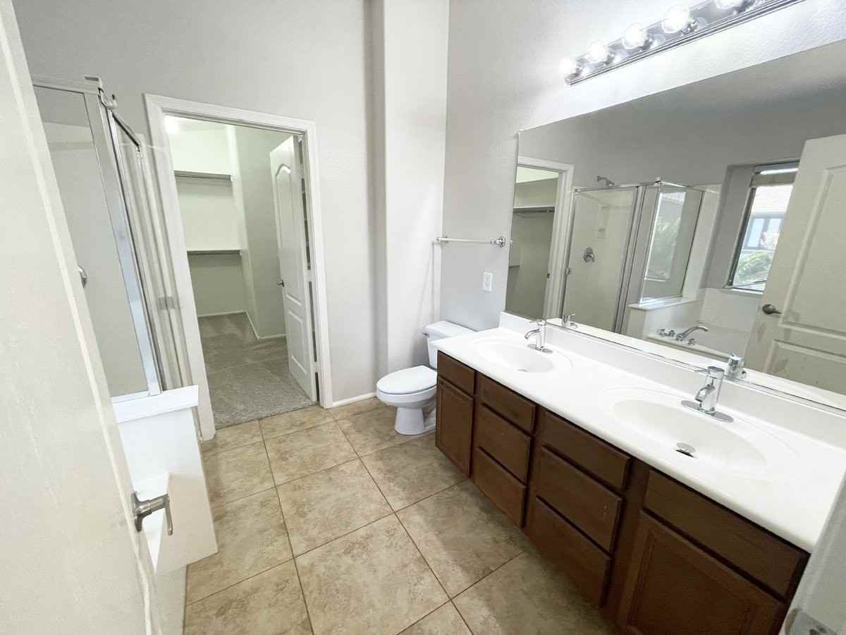 42495 W Chambers Dr - Photo 3 of 20