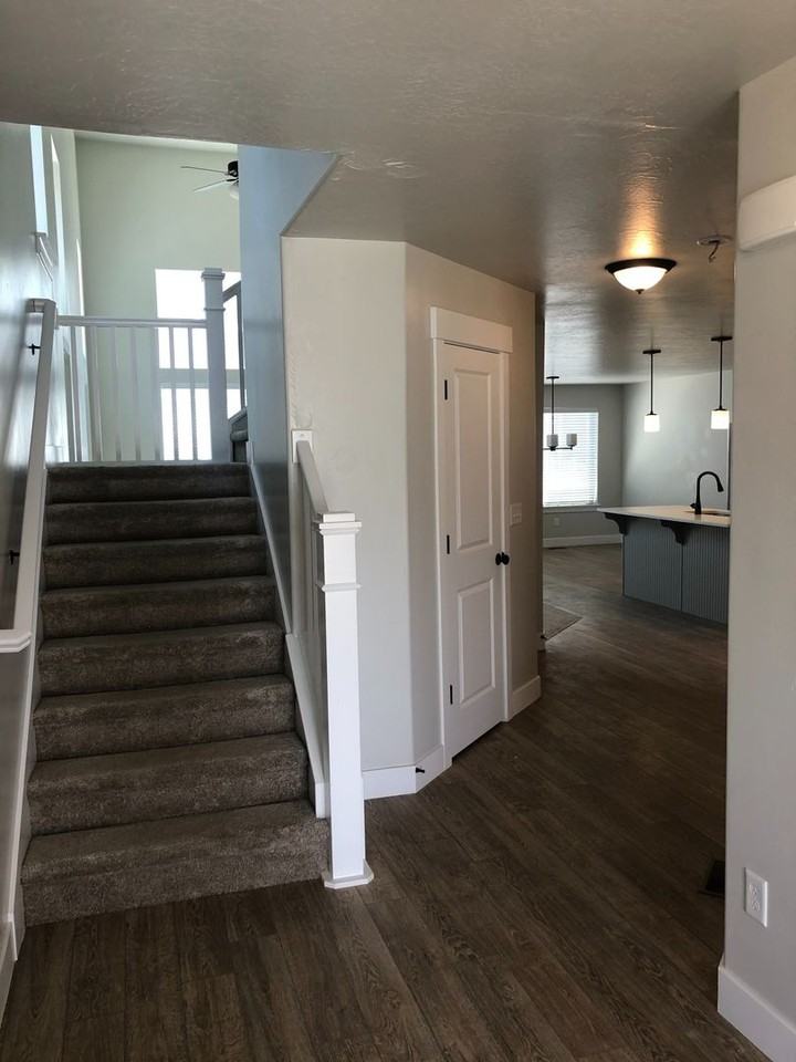 4141 W 1700 N - Photo 5 of 38