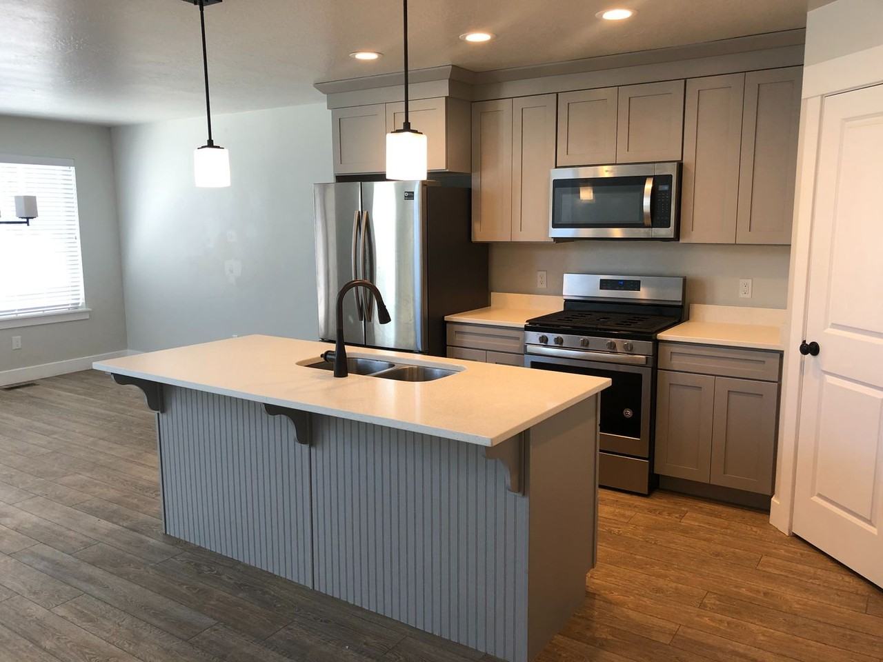 4141 W 1700 N - Photo 7 of 38