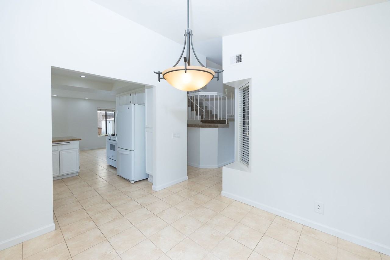 1321 Fallen Leaf Ave - Photo 6 of 30