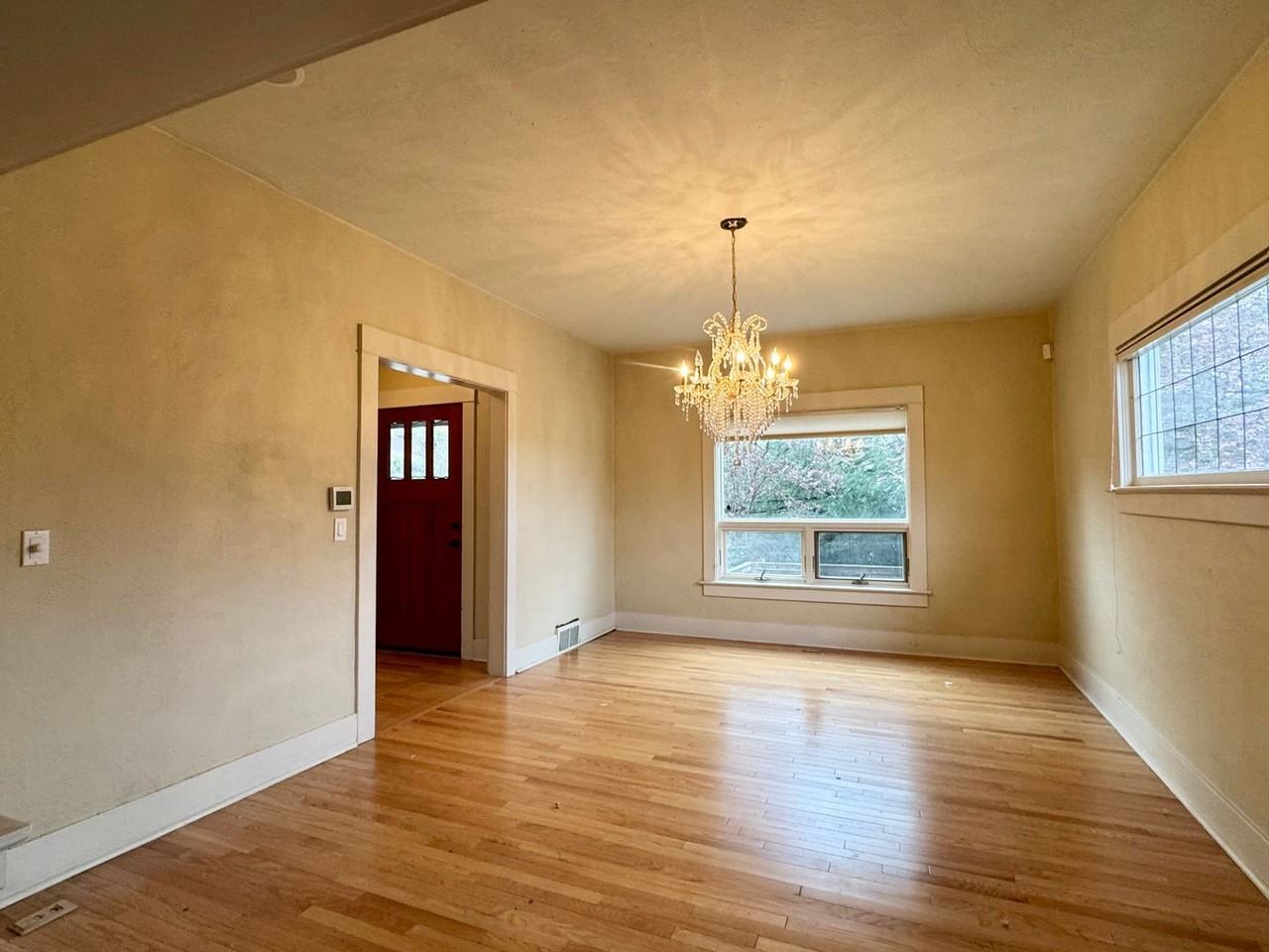 303 W Blaine St - Photo 2 of 23