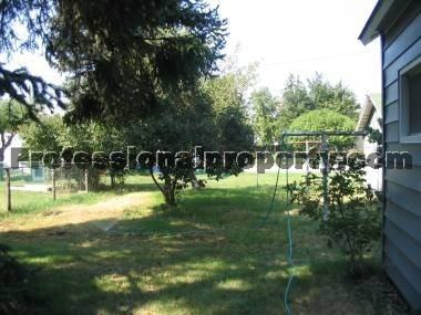 1322 S 7th St W - Photo 2 of 9