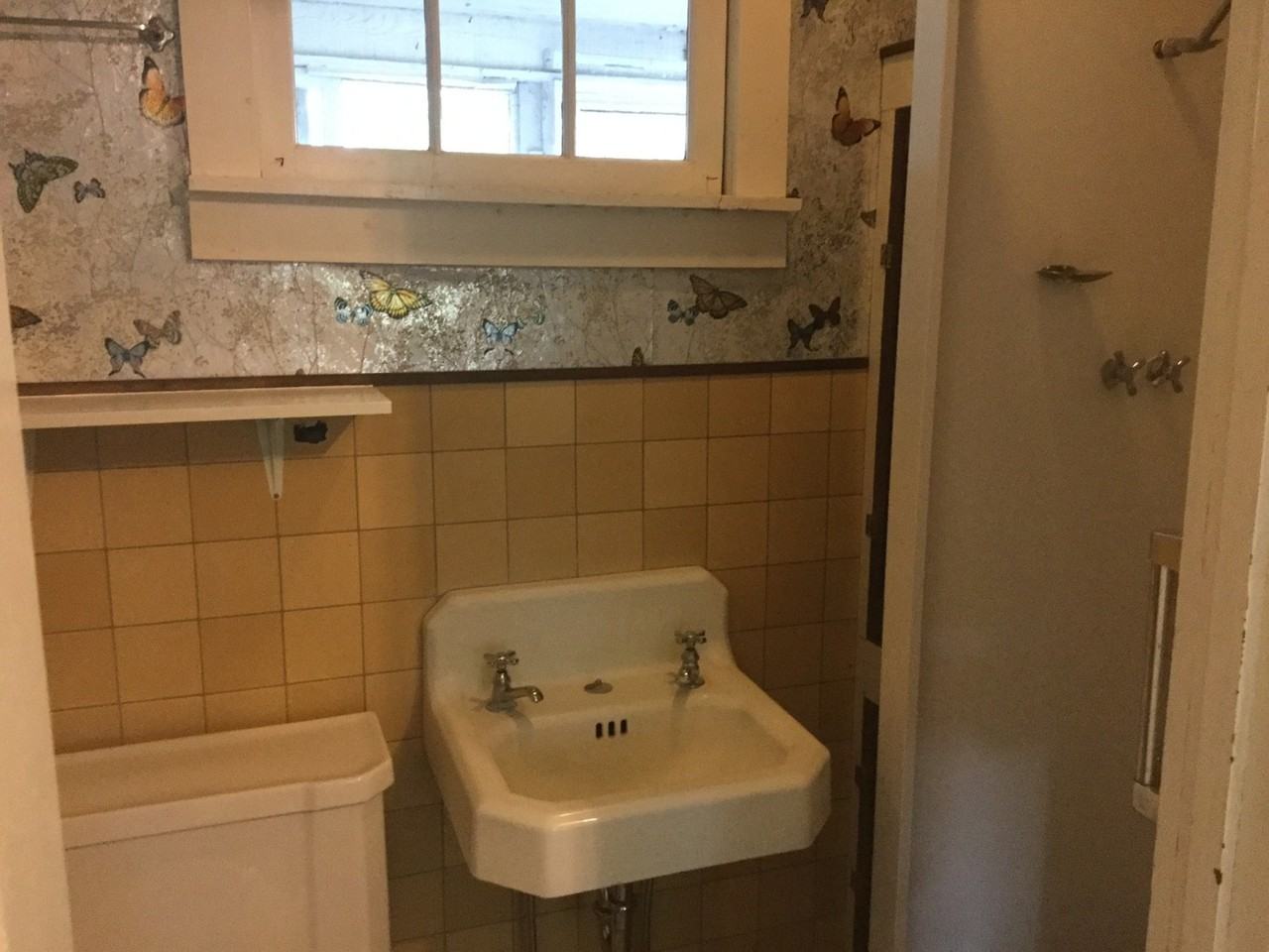 1322 S 7th St W - Photo 4 of 9