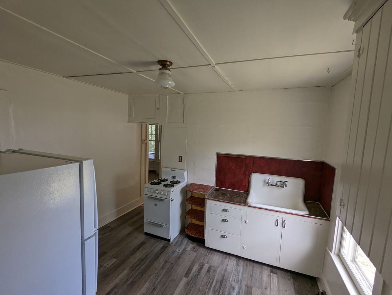 1322 S 7th St W - Photo 5 of 9