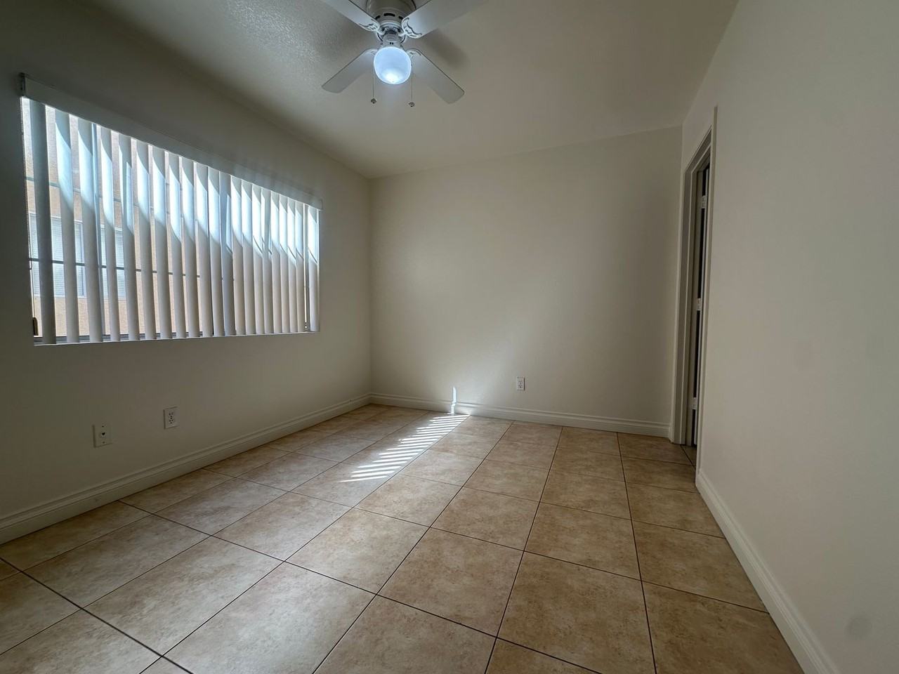 16 Rising Sun Ct - Photo 3 of 28