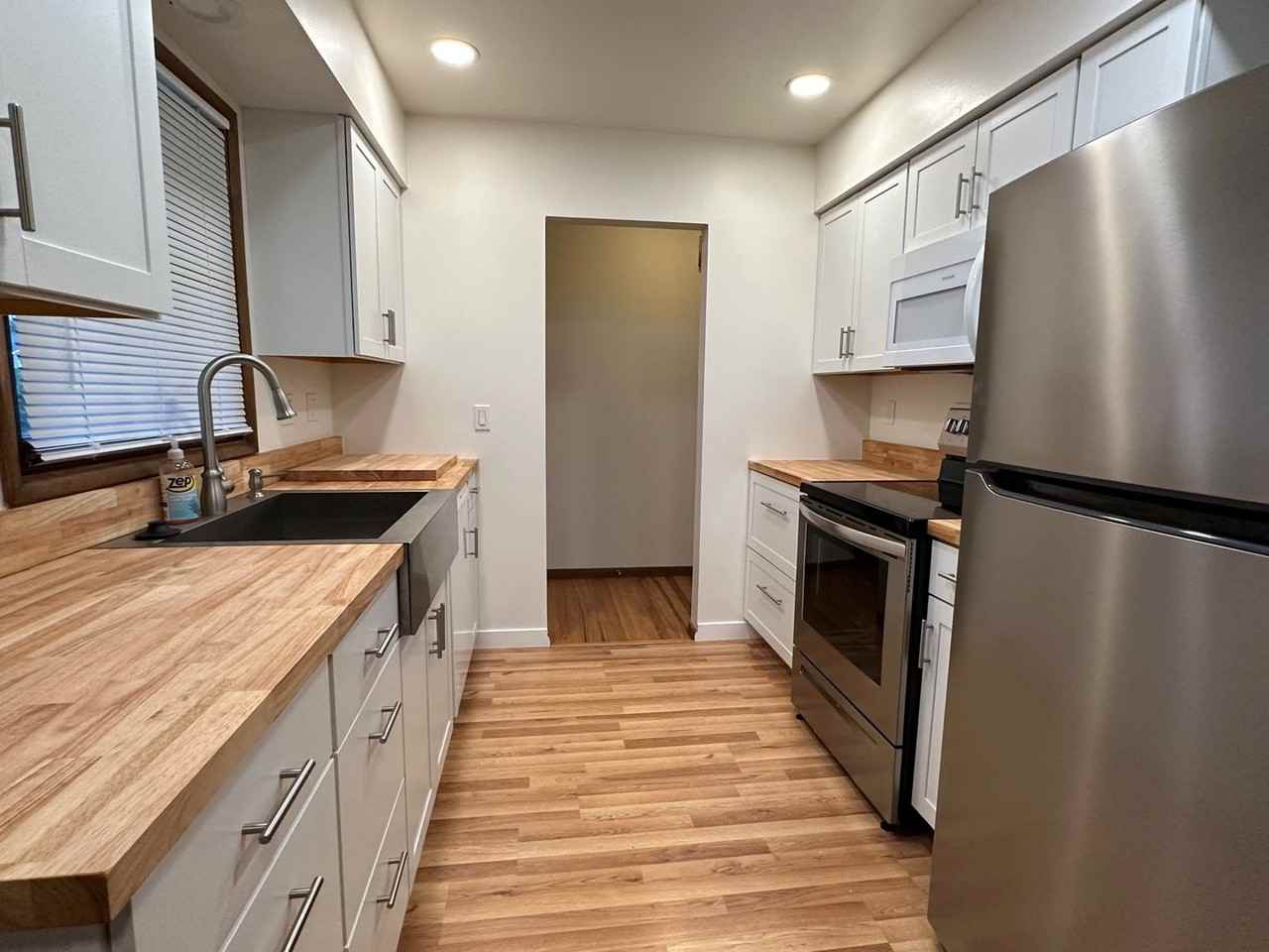 12820 Sw Glenhaven St - Photo 2 of 14