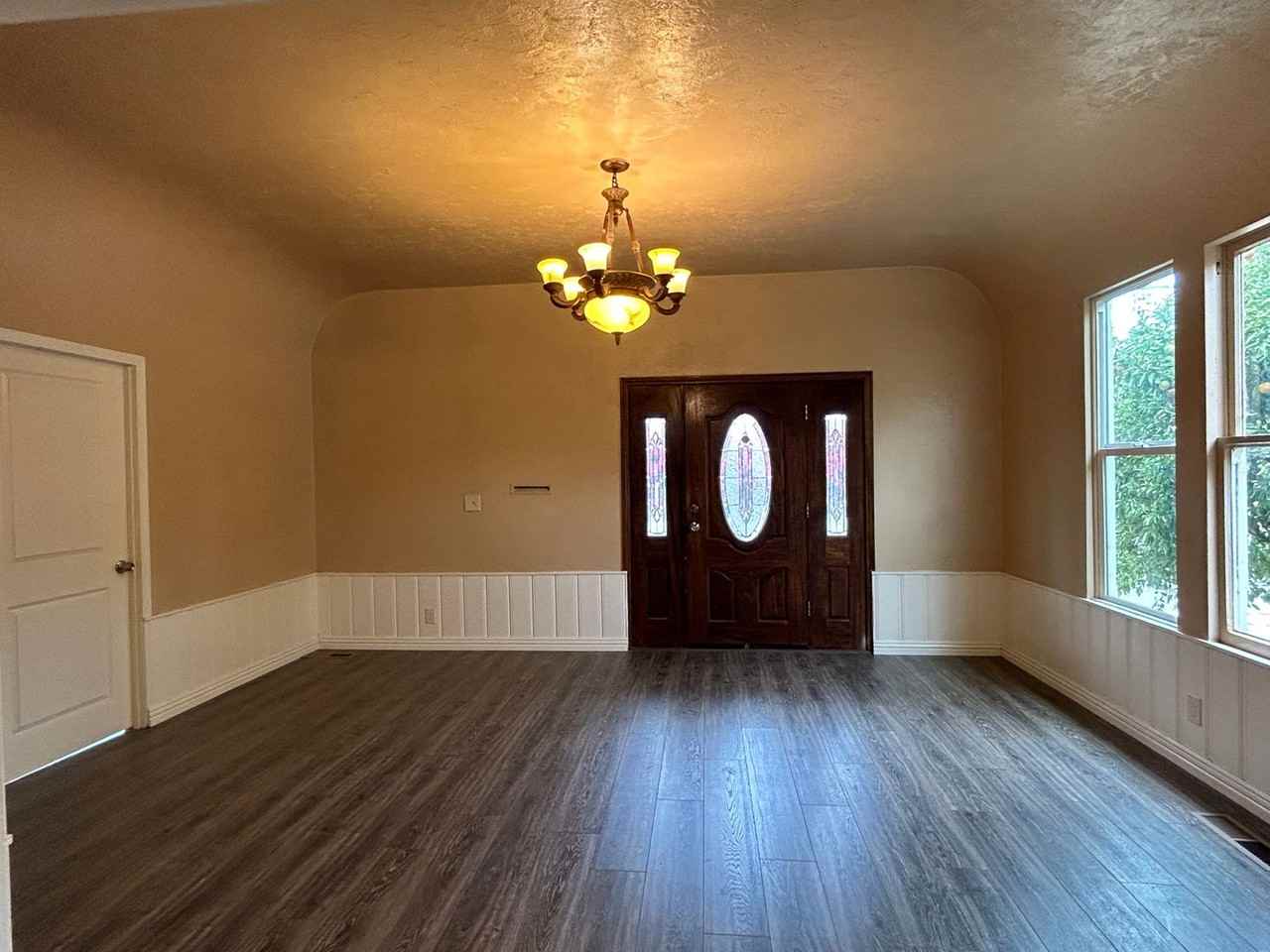 1189 High St - Photo 3 of 17