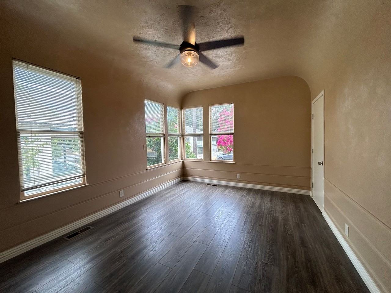 1189 High St - Photo 5 of 17