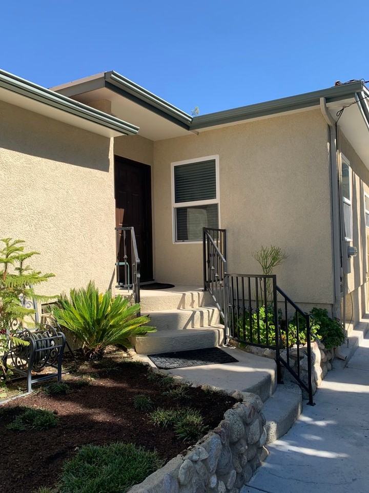 17001 Forrest St - Photo 4 of 38