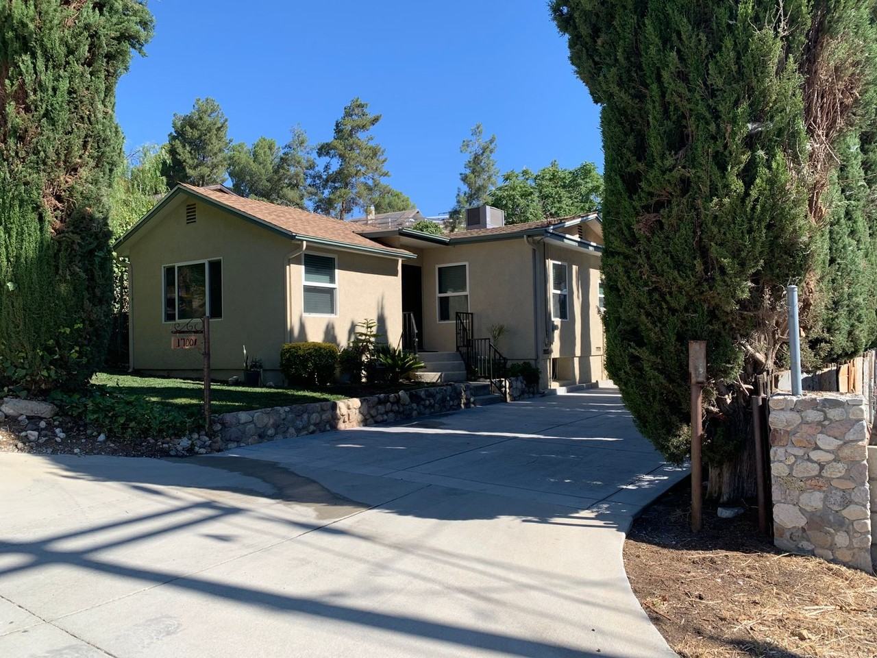 17001 Forrest St - Photo 6 of 38