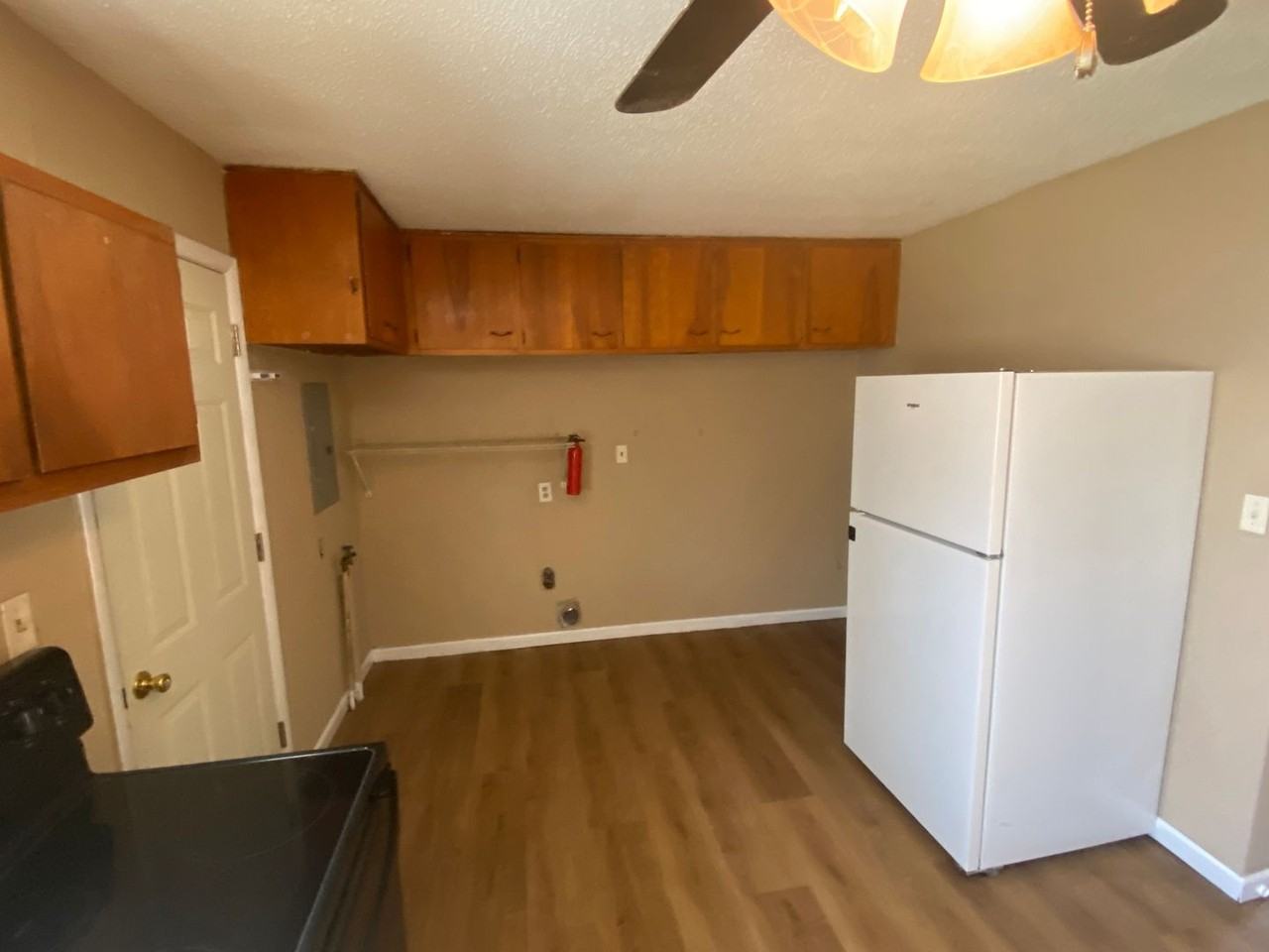 1428 W Hamilton St - Photo 3 of 10