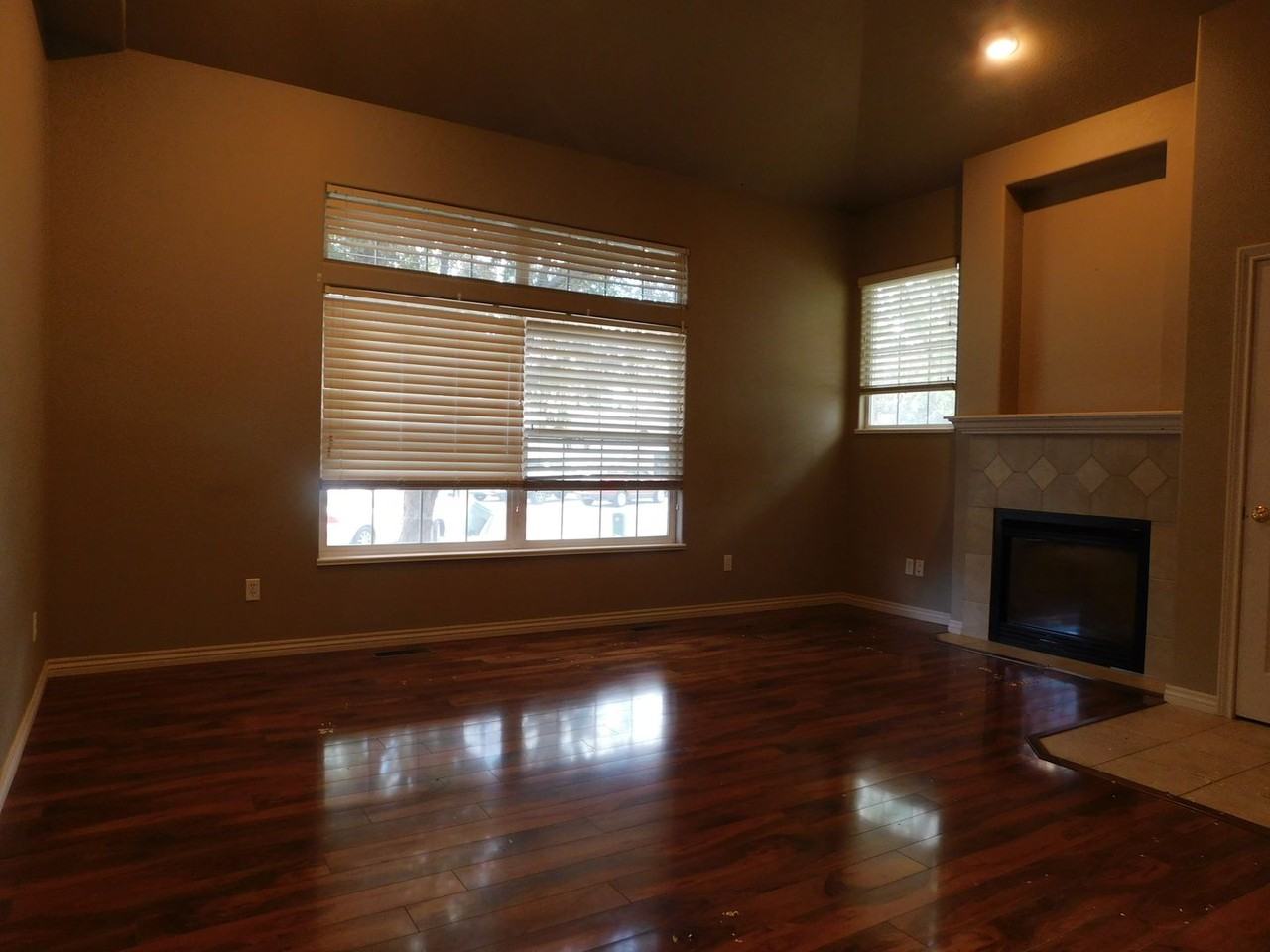 785 Glen Ct #30 - Photo 5 of 20