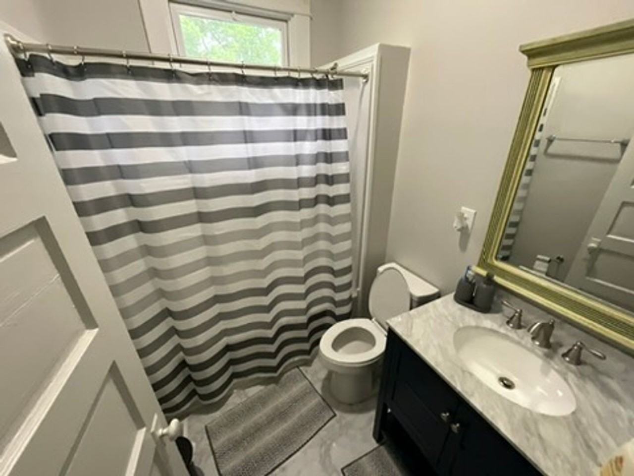 521 E 2nd St - Photo 4 of 7