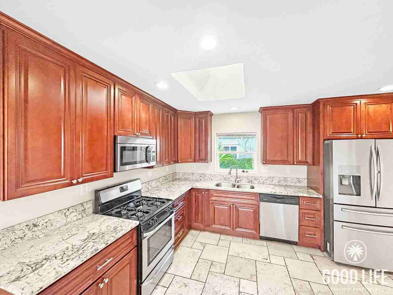 7280 Annapolis Ave - Photo 2 of 22