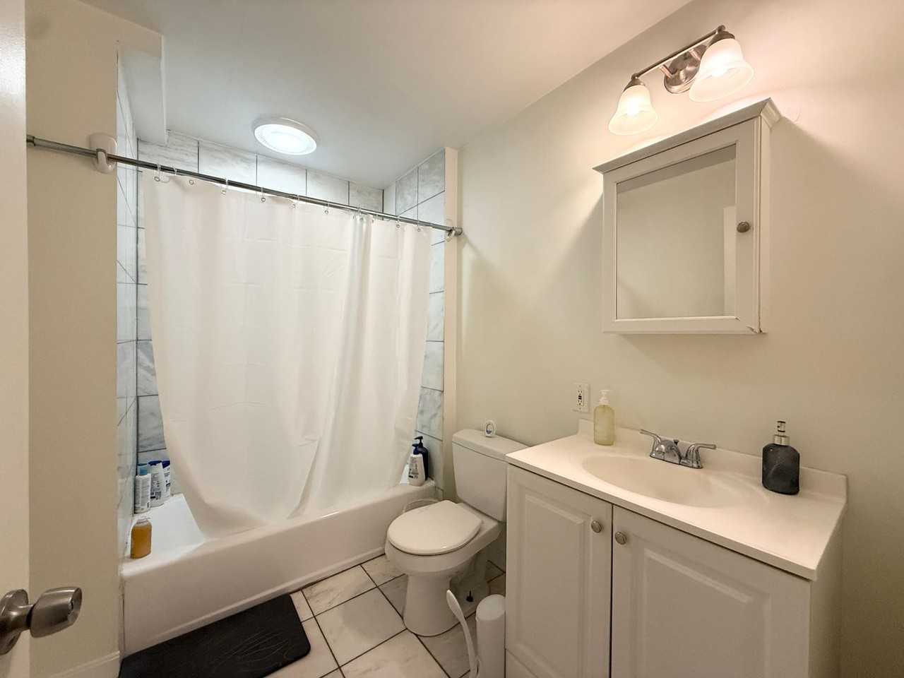 660 Cambridge ST - Photo 5 of 25