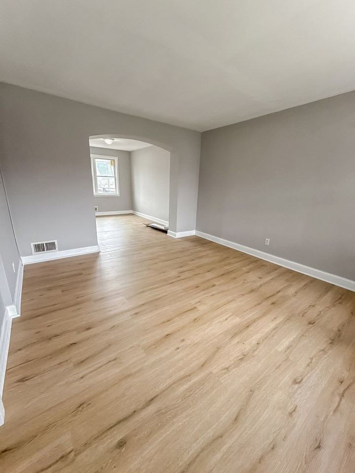 3481 Mcshane Way - Photo 2 of 21