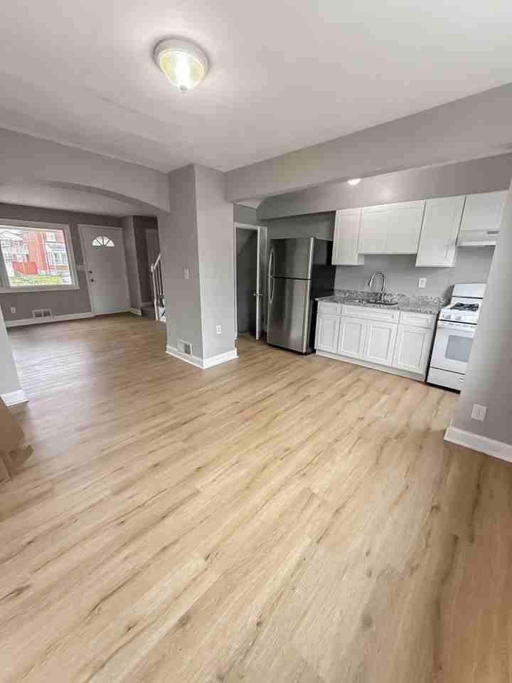 3481 Mcshane Way - Photo 4 of 21