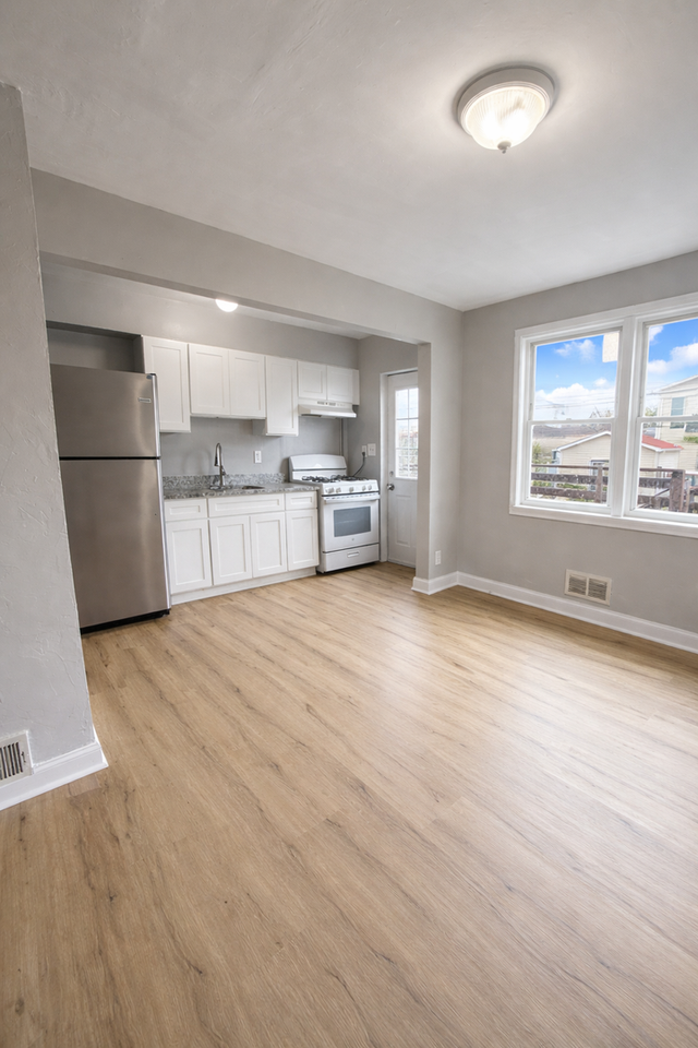 3481 Mcshane Way - Photo 5 of 21