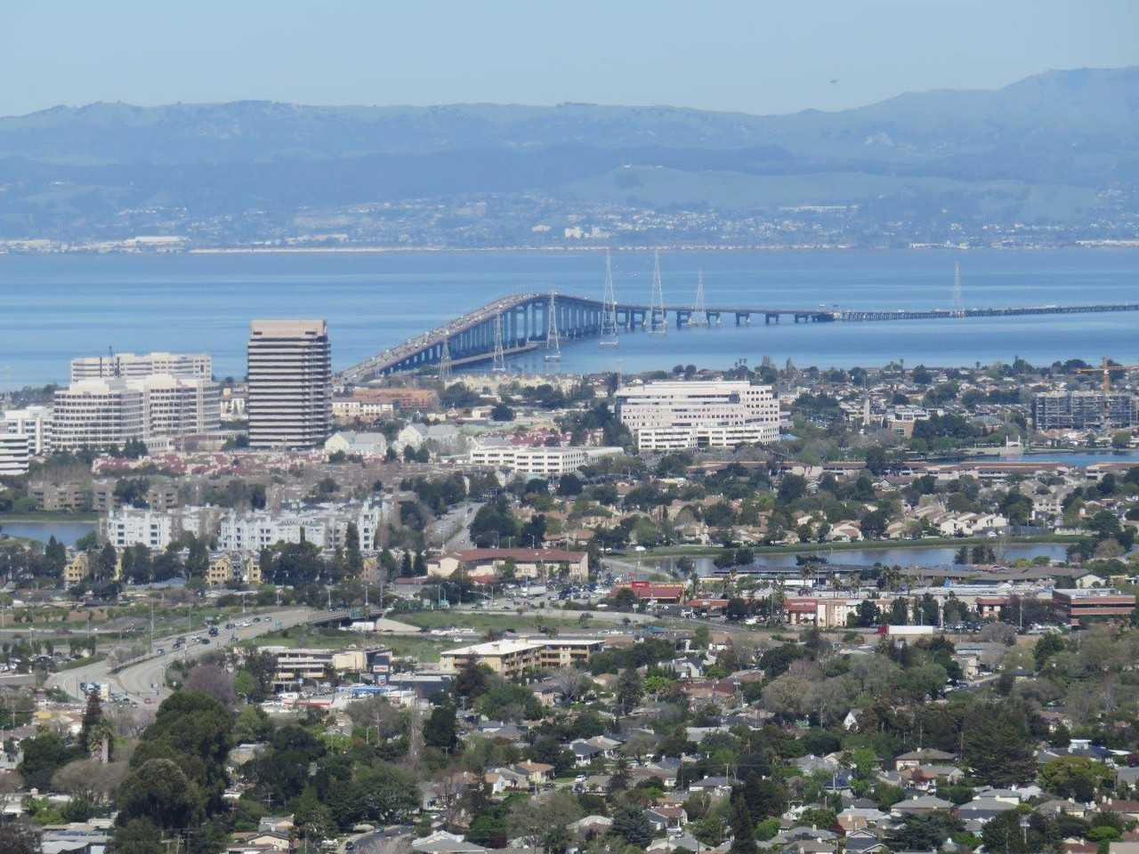 4223 Highview Dr - Photo 3 of 18