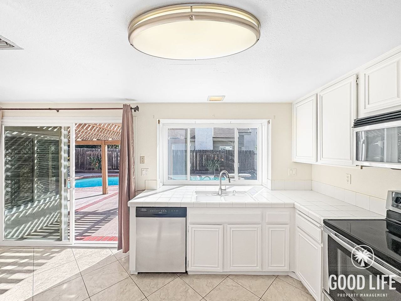 13431 Sawtooth Rd - Photo 5 of 25