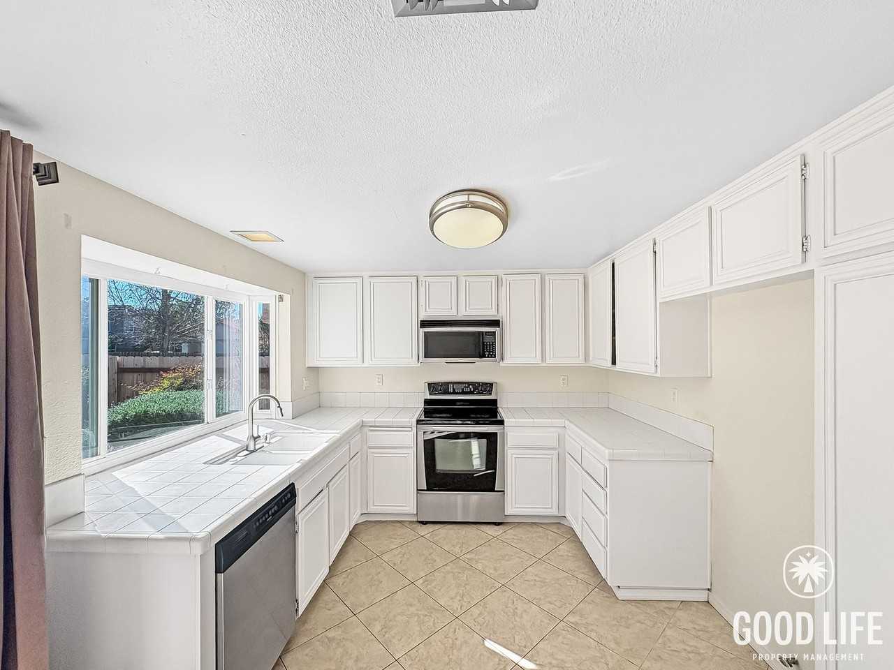 13431 Sawtooth Rd - Photo 6 of 25