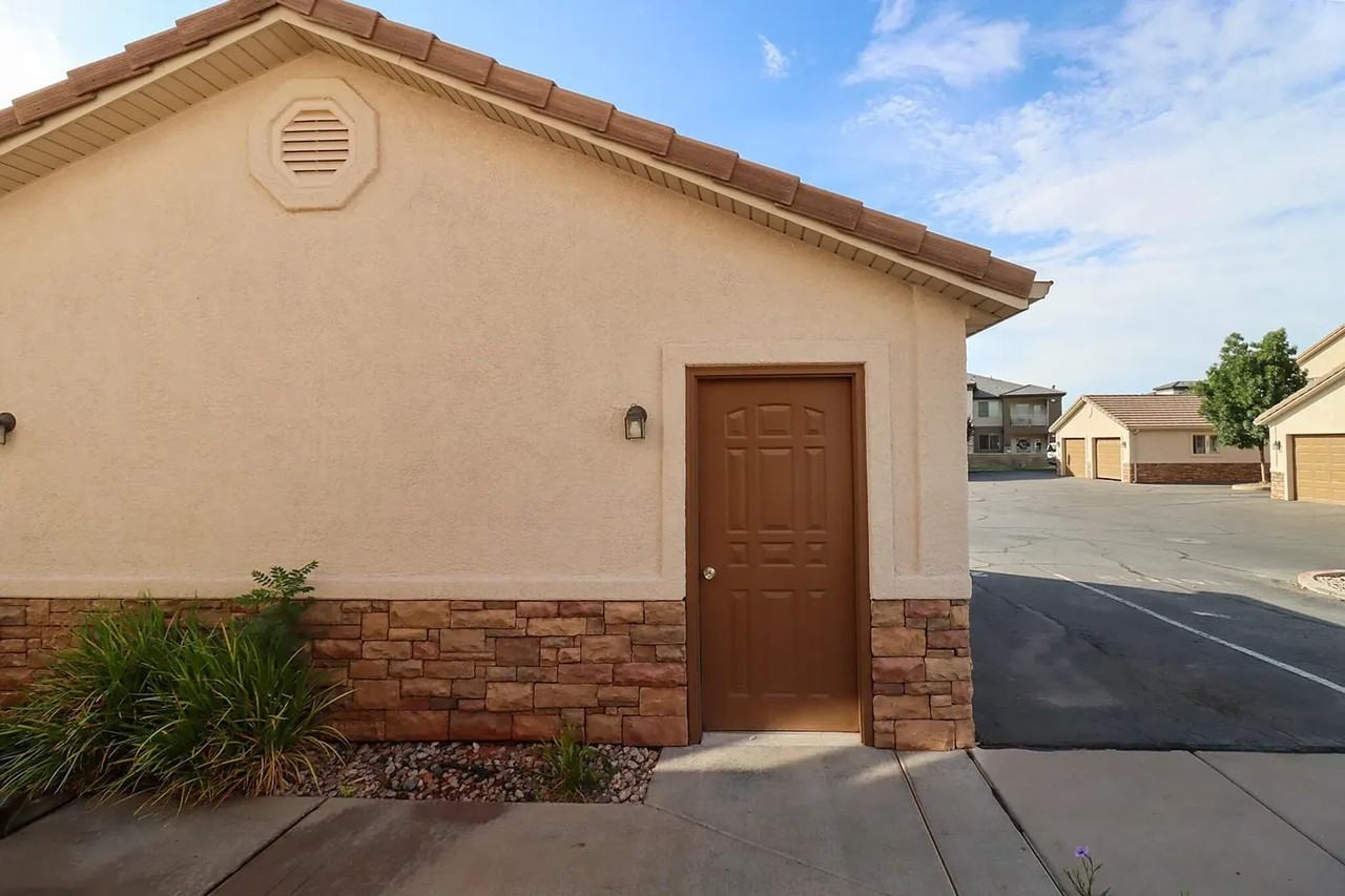 316 S 2450 E #28 - Photo 3 of 21