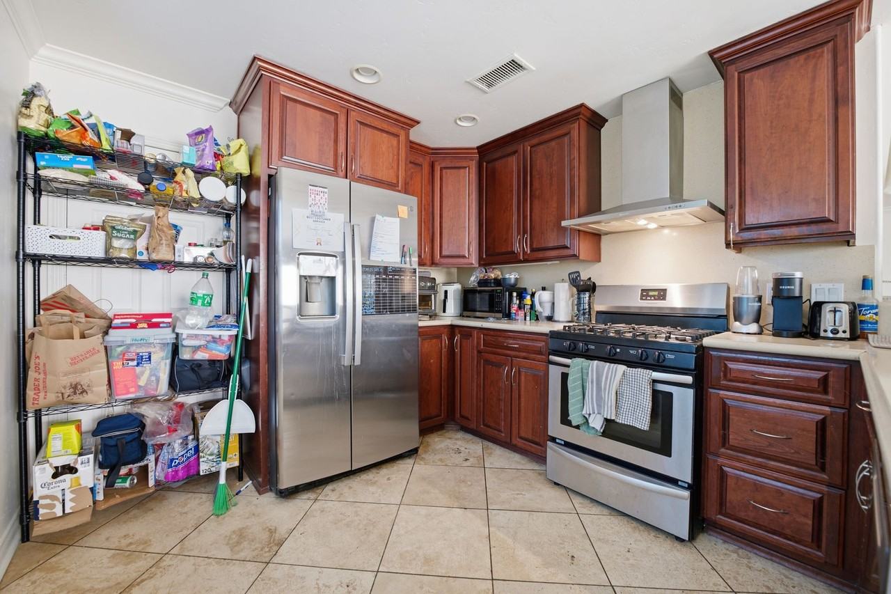 6250 Dorothy Dr - Photo 6 of 28