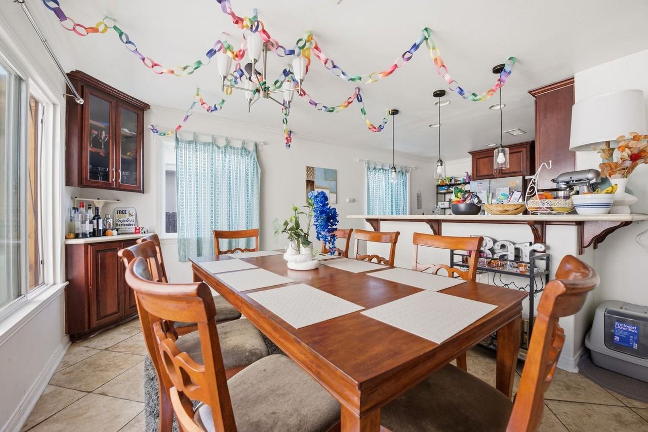 6250 Dorothy Dr - Photo 7 of 28