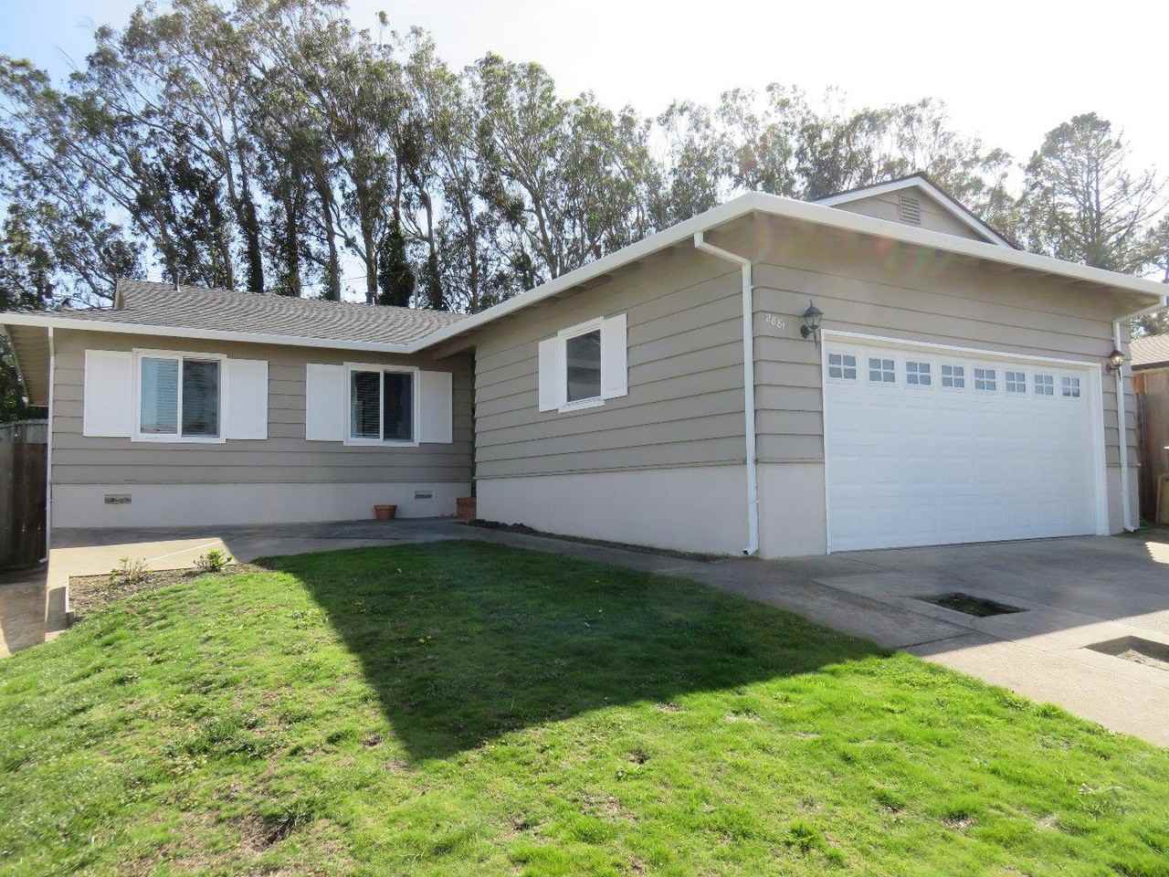 2881 Chabot Dr - Photo 2 of 18