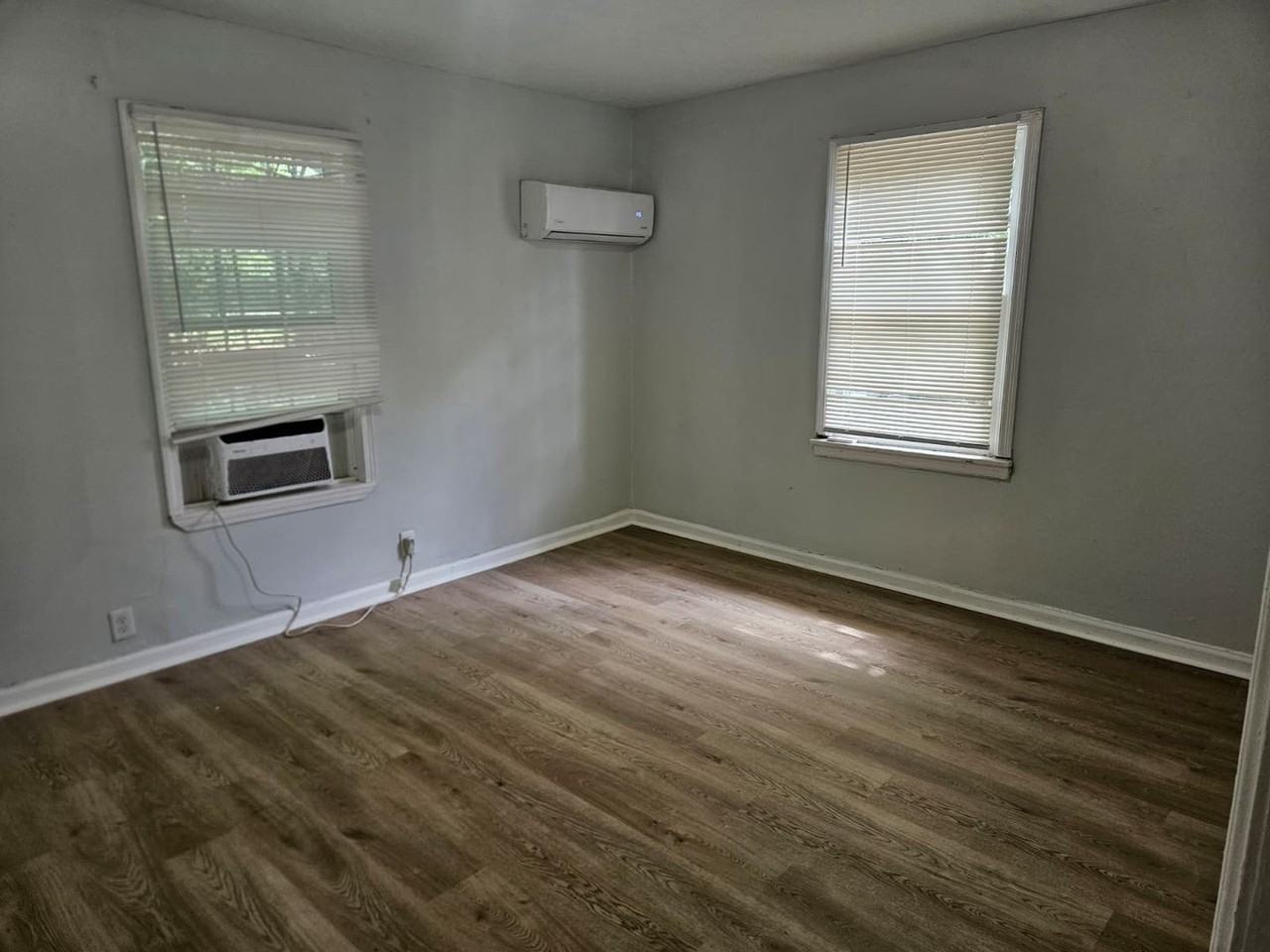 3114 Cotton St - Photo 3 of 9