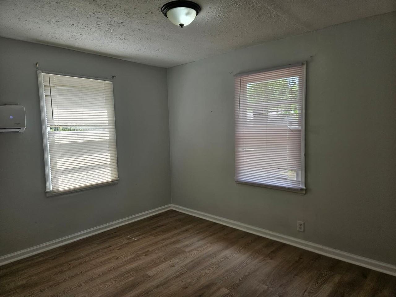 3114 Cotton St - Photo 5 of 9