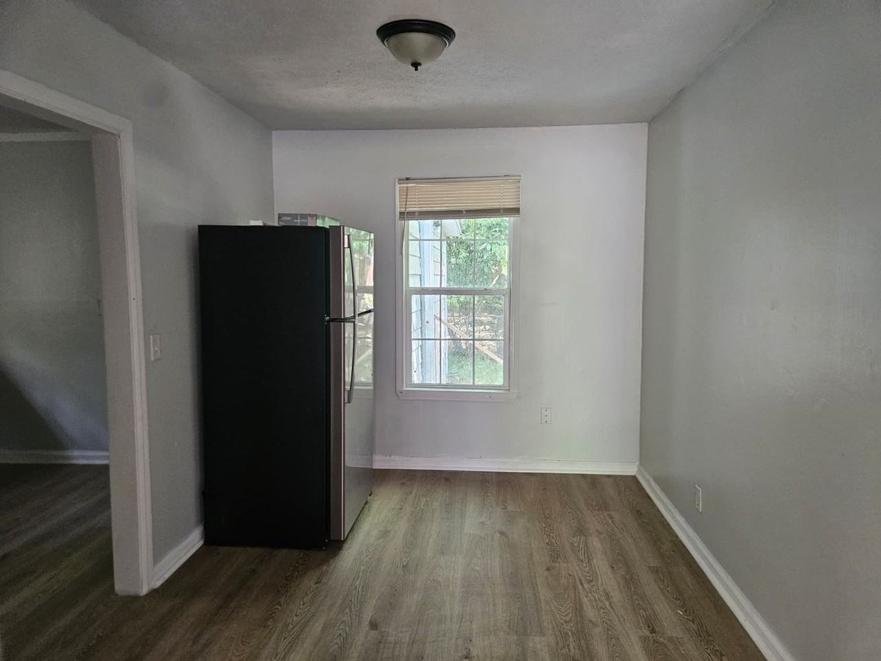 3114 Cotton St - Photo 7 of 9