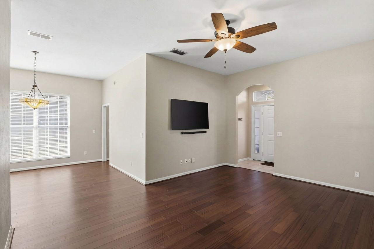 5103 Sw 103rd Way - Photo 3 of 29