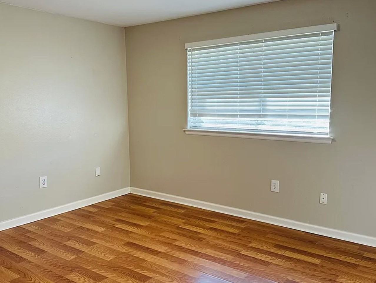 13358 Meadowlane Dr - Photo 5 of 6