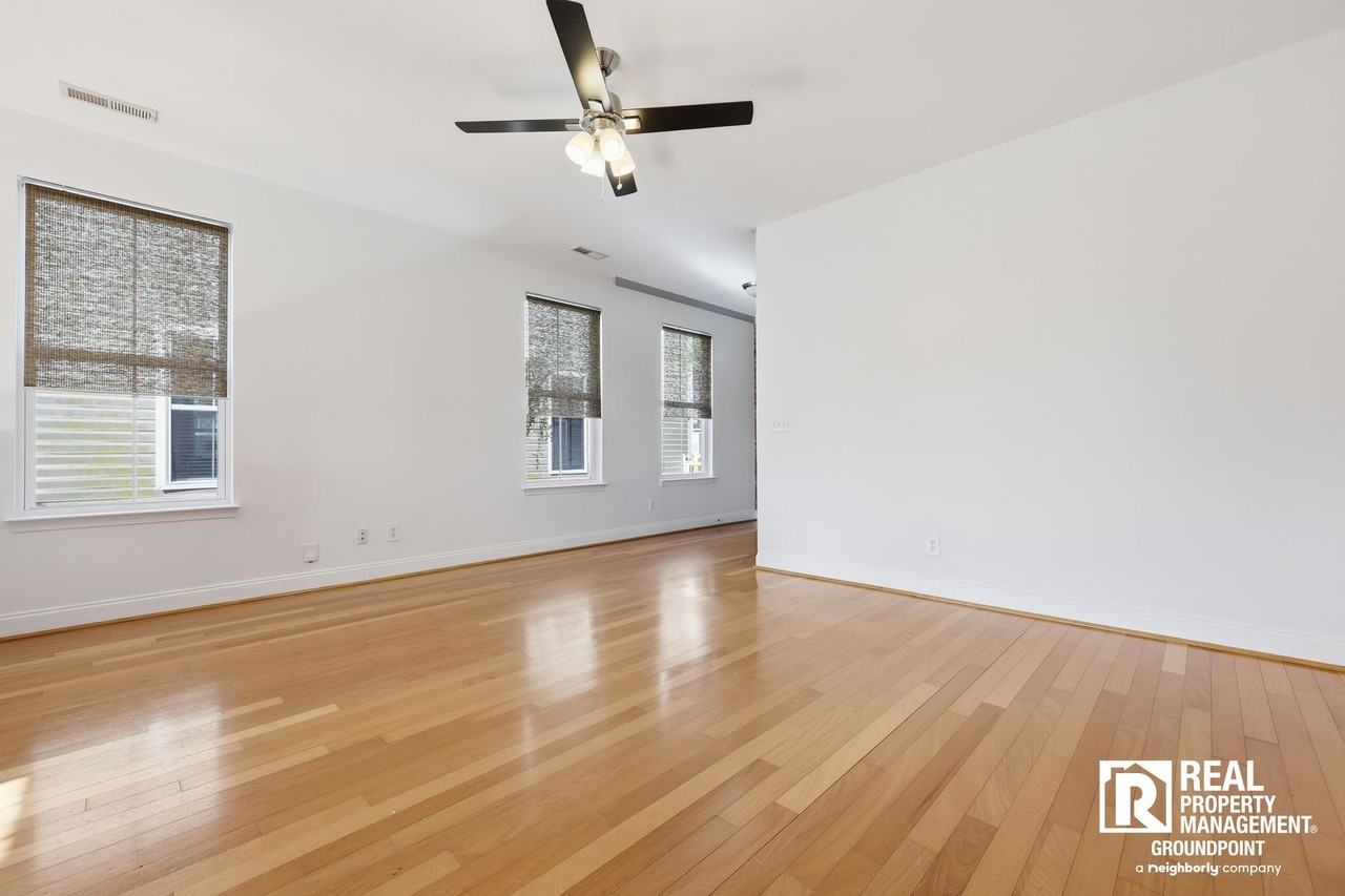 409 Chemistry Cir - Photo 5 of 23