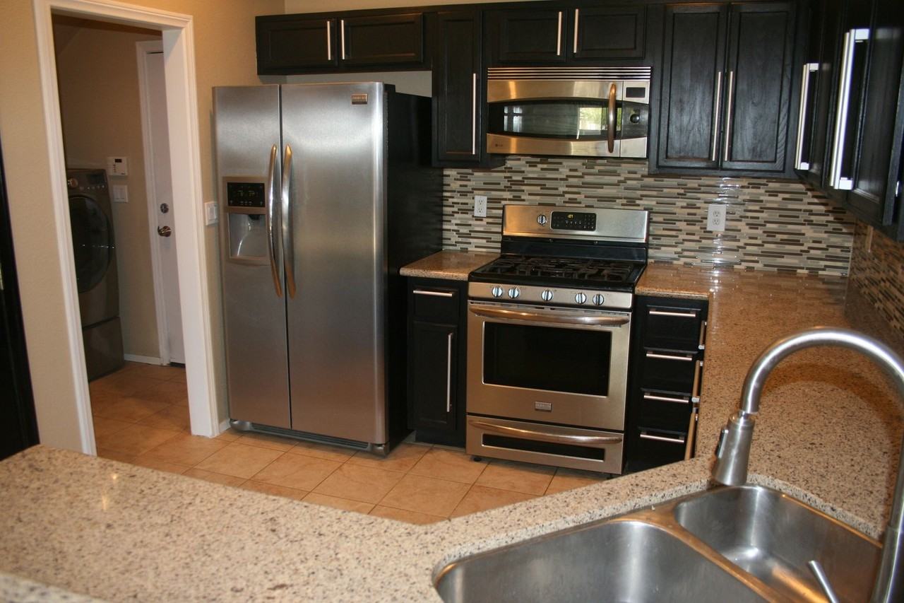 7115 Quarterhorse Ln - Photo 3 of 23