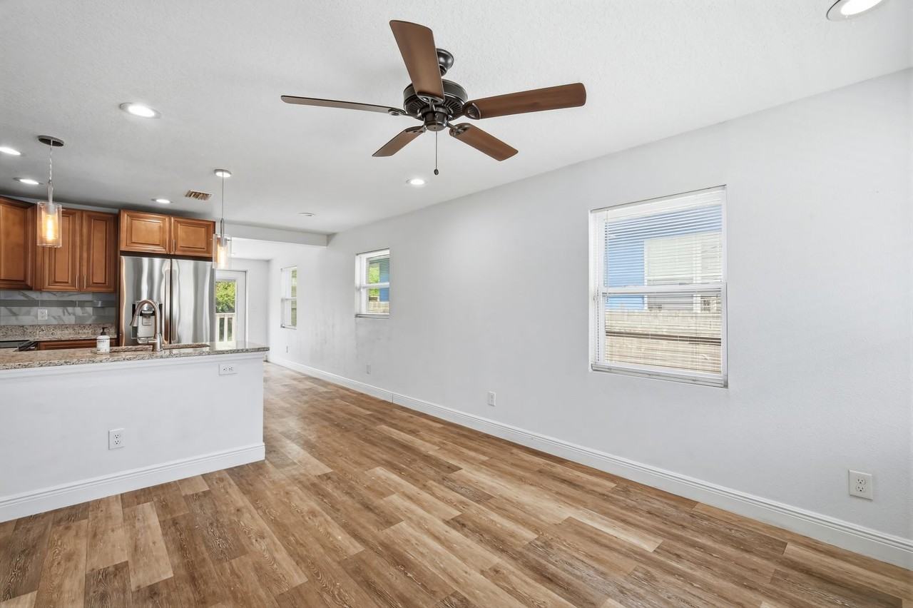 38714 Island Ave - Photo 6 of 22