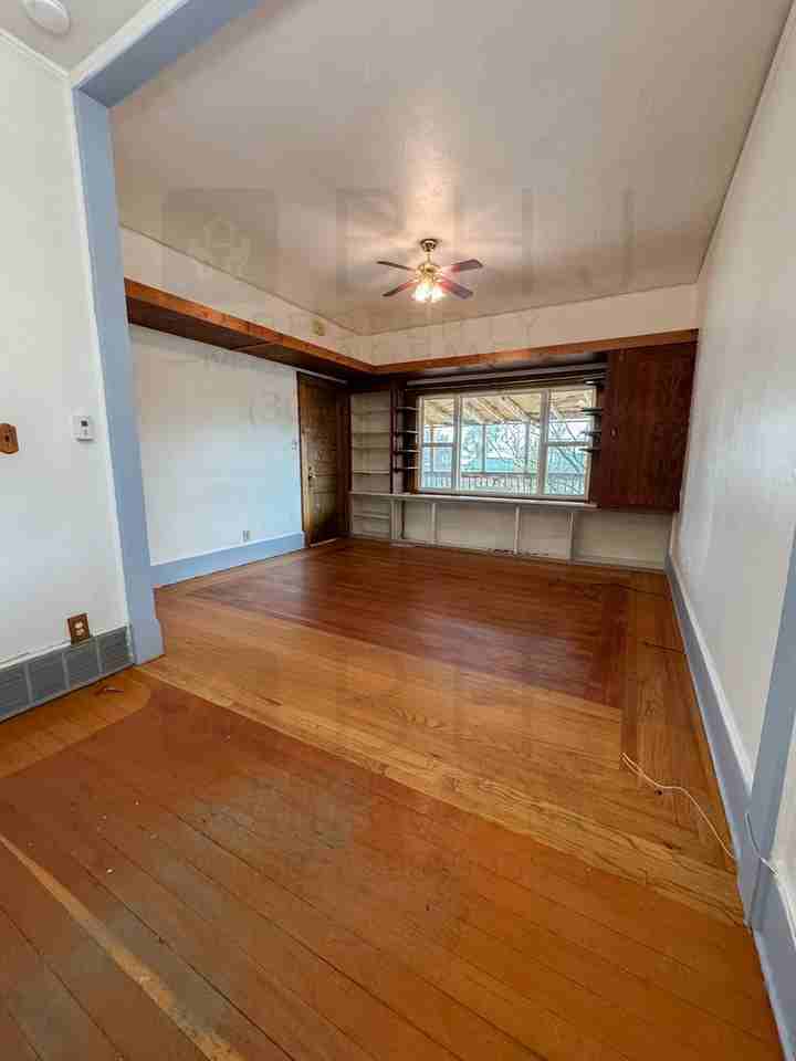 351 E Works St - Photo 6 of 20