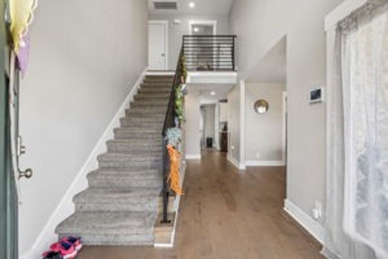 369 Frontier Dr - Photo 3 of 22