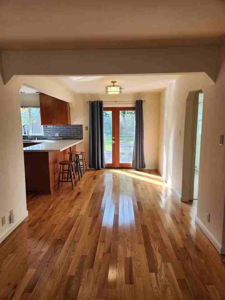 1034 Bush St - Photo 2 of 15