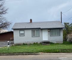 featured image of 818 E Logan St