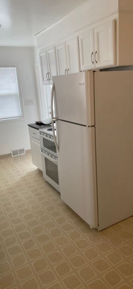 818 E Logan St - Photo 6 of 20